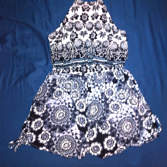 Kendall & Kylie Romper - Picture 1 of 5